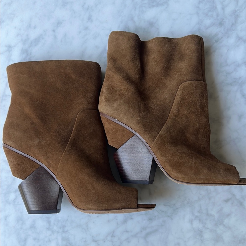 Vince Camuto brown  Suede Ankle Boots NWOT